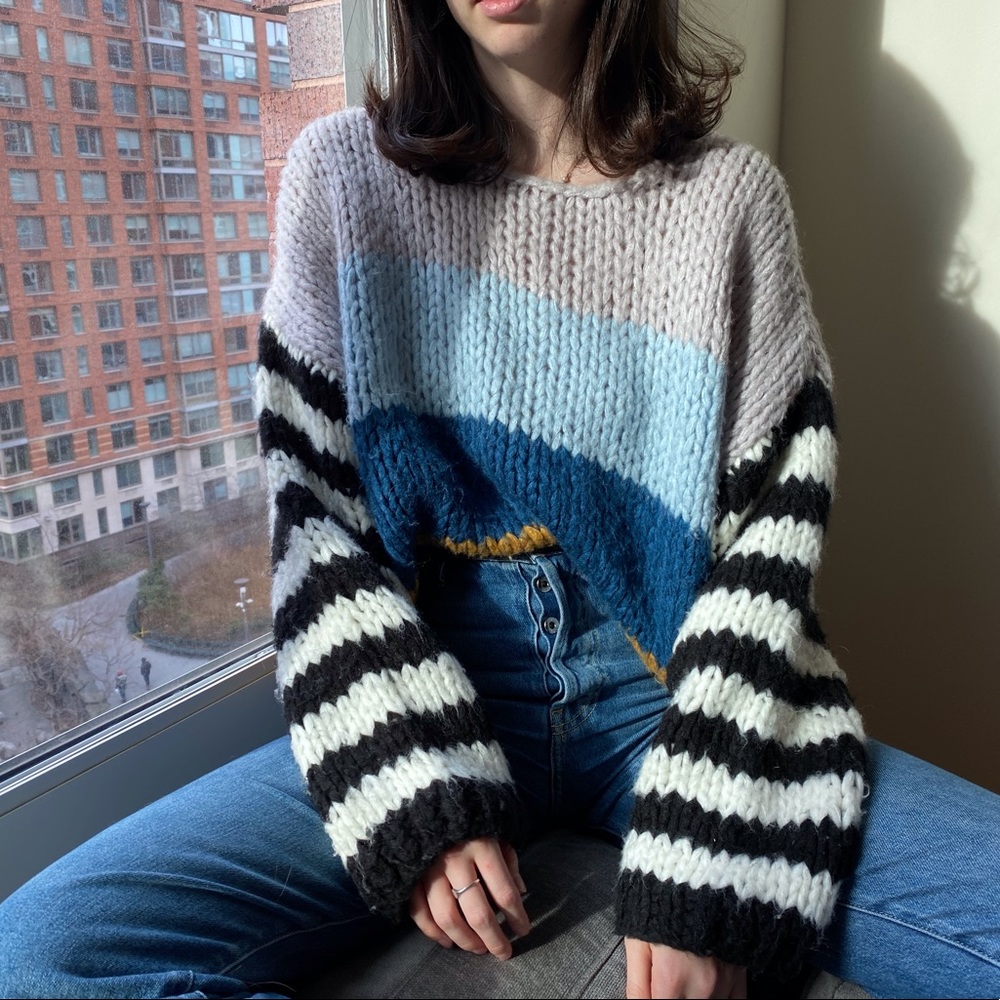 BLANKNYC KNIT COLOR-BLOCK SWEATER SIZE SMALL